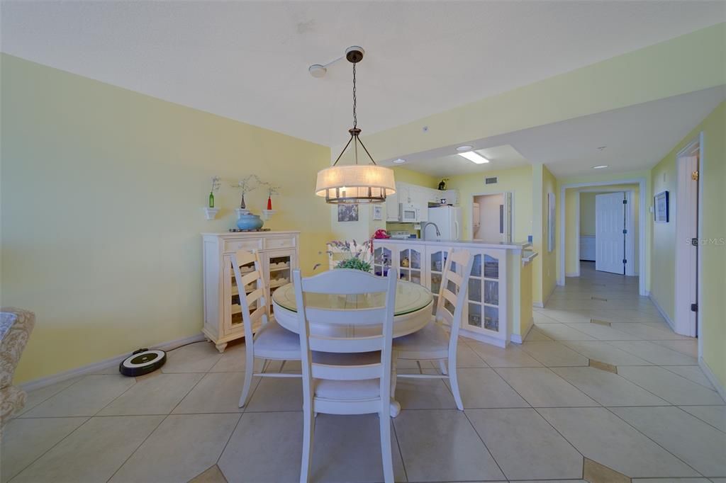 For Rent: $9,500 (3 beds, 2 baths, 1460 Square Feet)