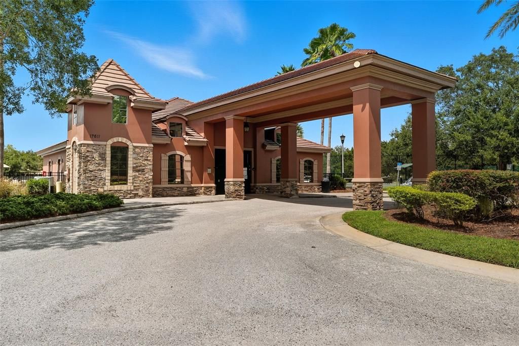 Под контрактом: $440,000 (4 спален, 3 ванн, 2260 Квадратных фут)