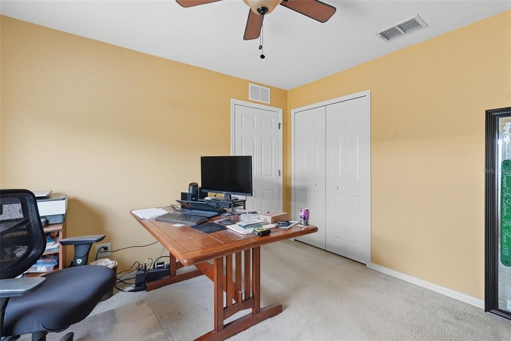 Под контрактом: $440,000 (4 спален, 3 ванн, 2260 Квадратных фут)