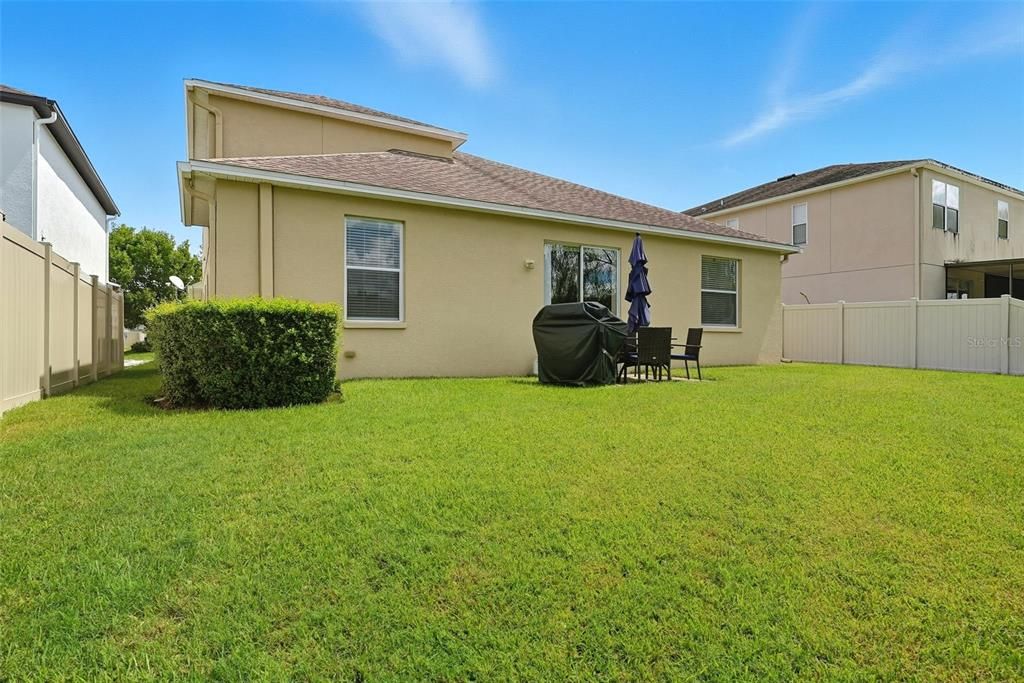 Под контрактом: $440,000 (4 спален, 3 ванн, 2260 Квадратных фут)