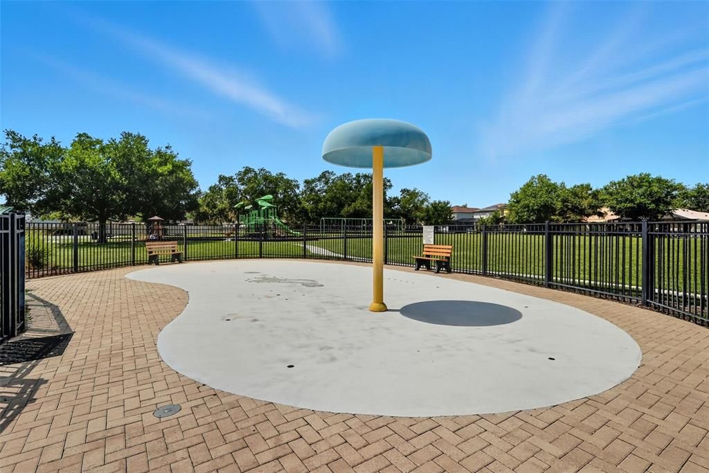 Под контрактом: $440,000 (4 спален, 3 ванн, 2260 Квадратных фут)