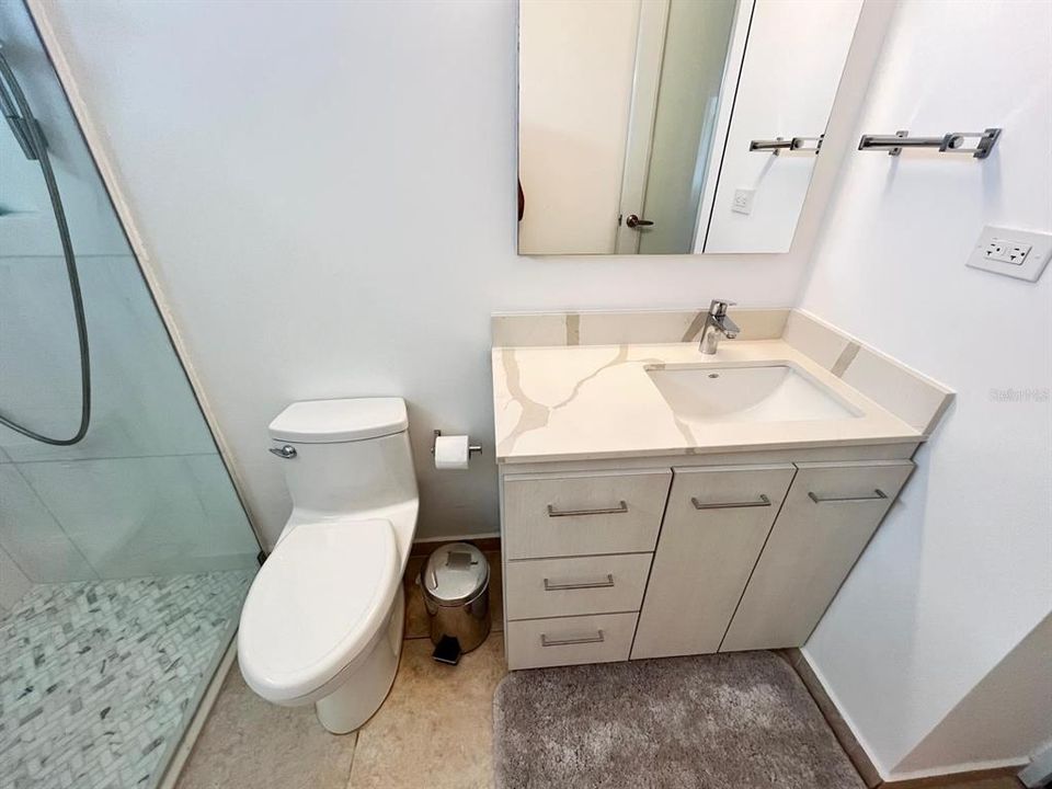 На продажу: $595,000 (4 спален, 2 ванн, 1944 Квадратных фут)