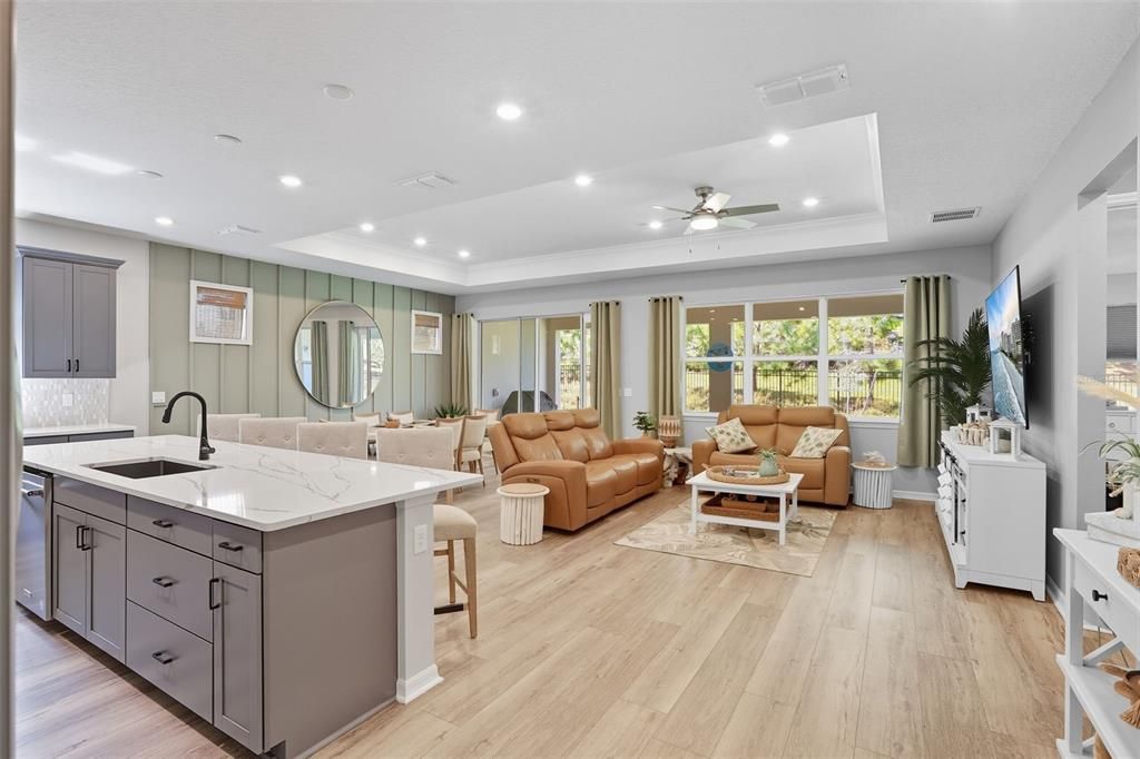 待售: $599,900 (2 贝兹, 2 浴室, 1943 平方英尺)