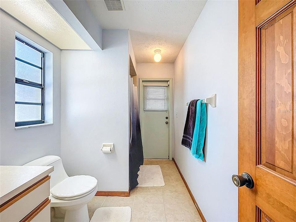 Под контрактом: $459,900 (4 спален, 3 ванн, 2415 Квадратных фут)