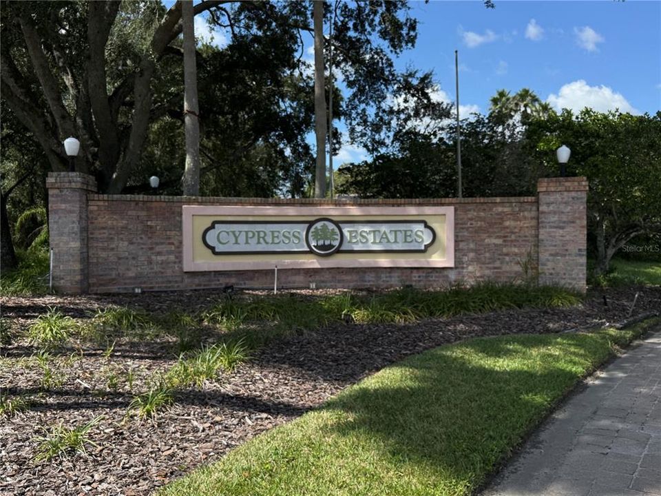 Под контрактом: $459,900 (4 спален, 3 ванн, 2415 Квадратных фут)