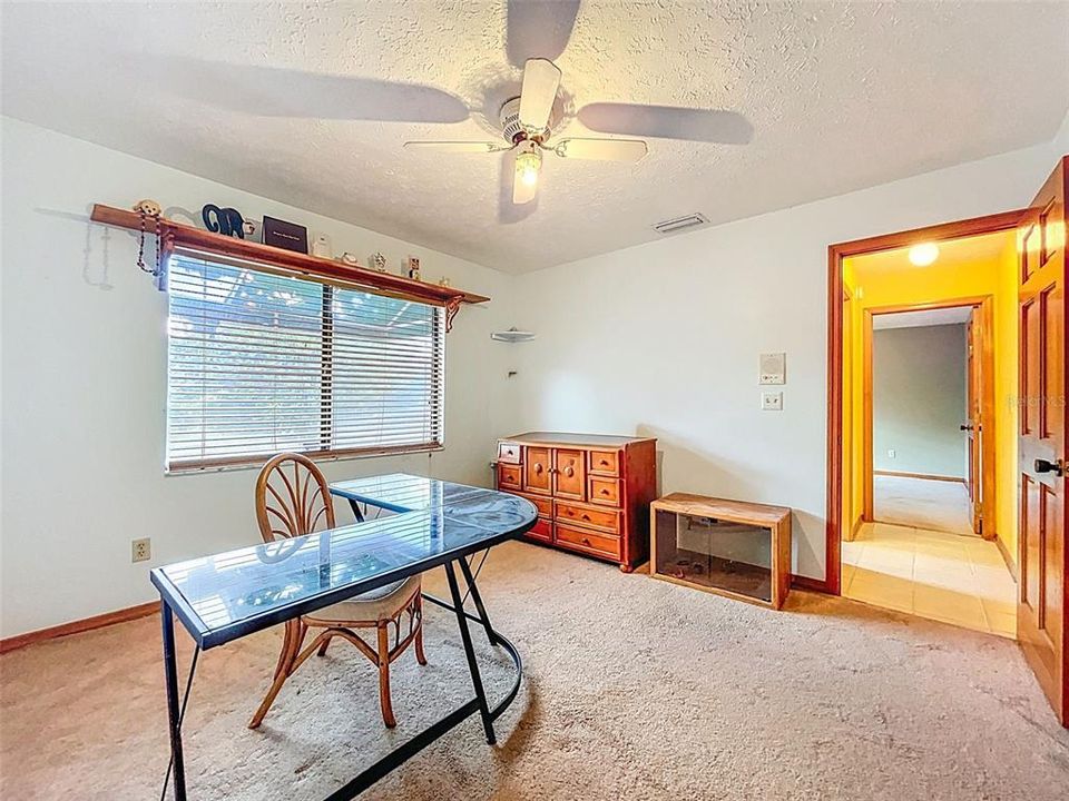 Под контрактом: $459,900 (4 спален, 3 ванн, 2415 Квадратных фут)