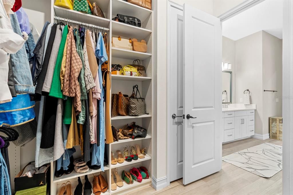 待售: $714,900 (4 贝兹, 3 浴室, 2913 平方英尺)