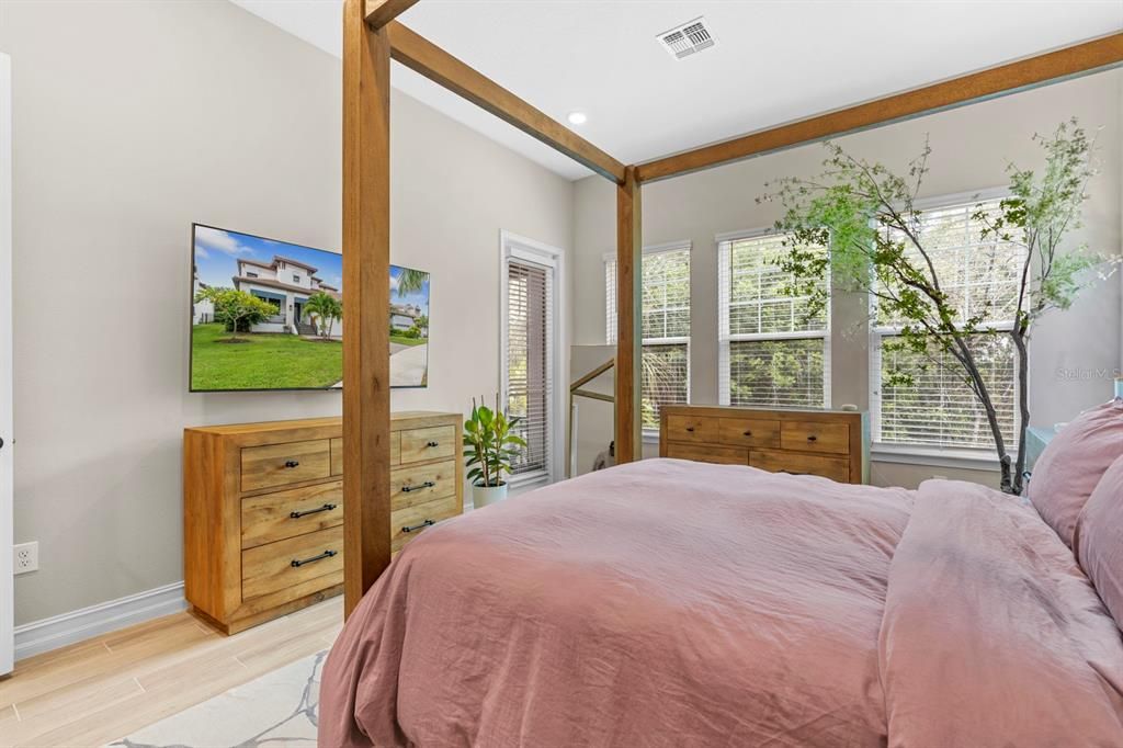 待售: $714,900 (4 贝兹, 3 浴室, 2913 平方英尺)