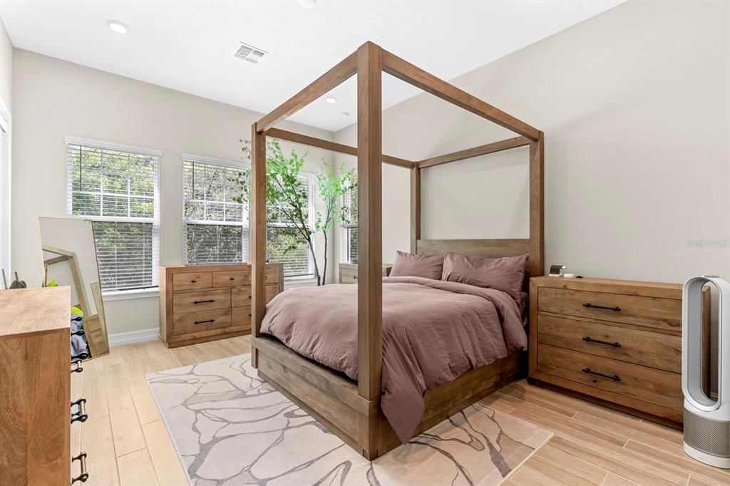 待售: $714,900 (4 贝兹, 3 浴室, 2913 平方英尺)