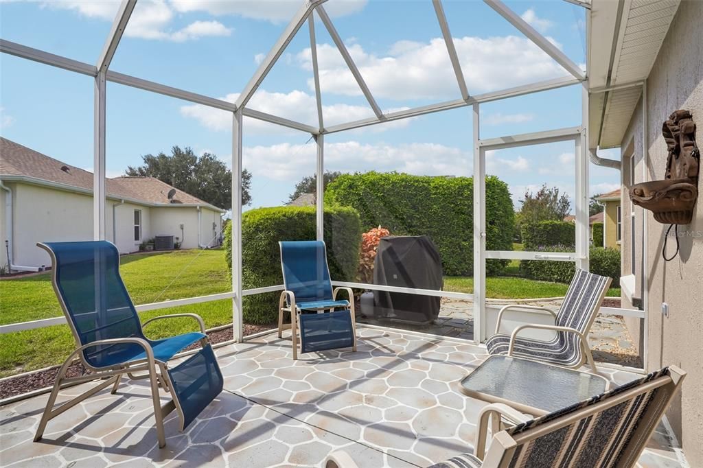 Active With Contract: $375,000 (3 beds, 2 baths, 1764 Square Feet)