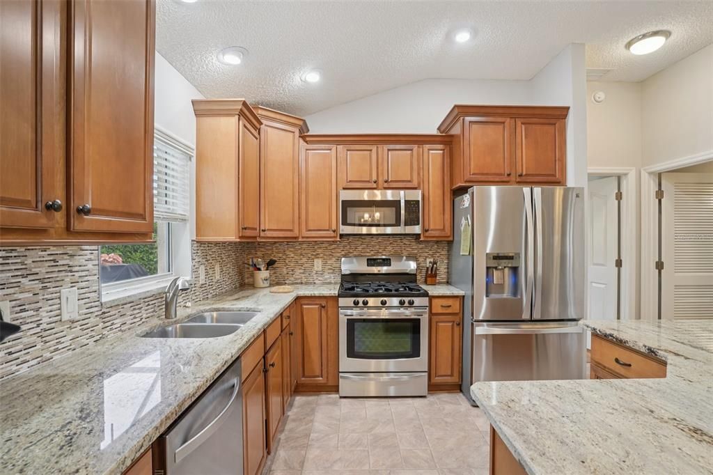 Active With Contract: $375,000 (3 beds, 2 baths, 1764 Square Feet)