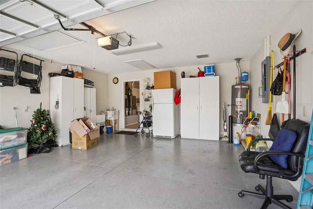 Active With Contract: $375,000 (3 beds, 2 baths, 1764 Square Feet)