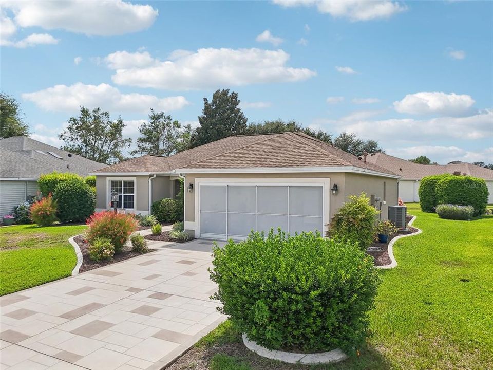 Active With Contract: $375,000 (3 beds, 2 baths, 1764 Square Feet)