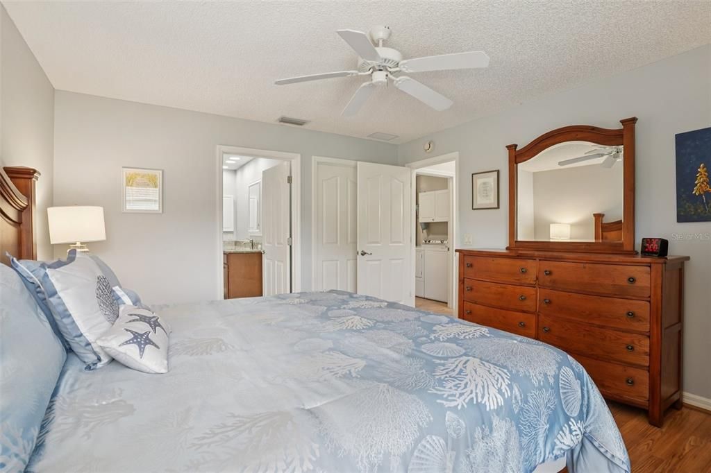 Active With Contract: $375,000 (3 beds, 2 baths, 1764 Square Feet)