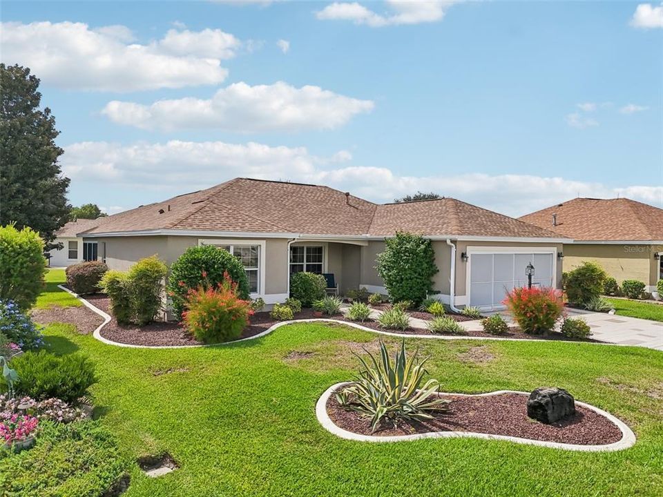 Active With Contract: $375,000 (3 beds, 2 baths, 1764 Square Feet)