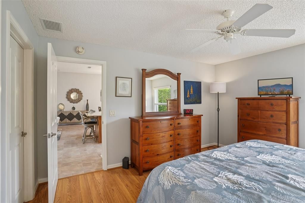 Active With Contract: $375,000 (3 beds, 2 baths, 1764 Square Feet)