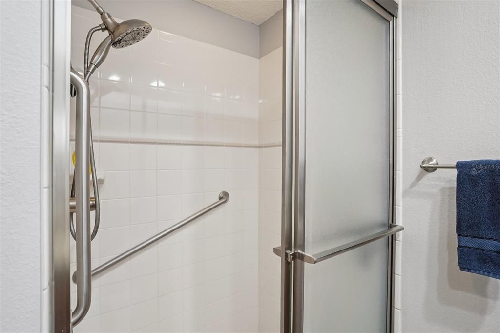 Active With Contract: $375,000 (3 beds, 2 baths, 1764 Square Feet)