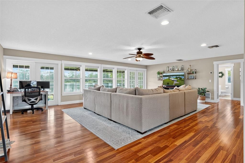 待售: $699,900 (4 贝兹, 2 浴室, 2663 平方英尺)