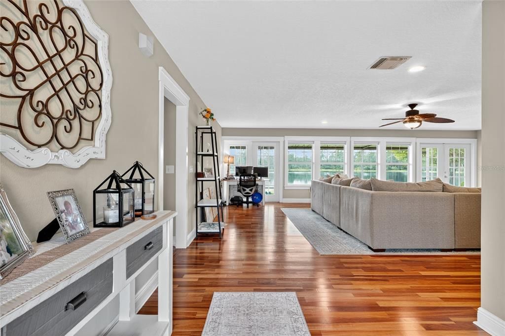 待售: $699,900 (4 贝兹, 2 浴室, 2663 平方英尺)