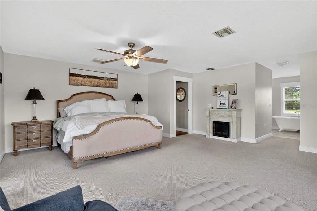 待售: $699,900 (4 贝兹, 2 浴室, 2663 平方英尺)