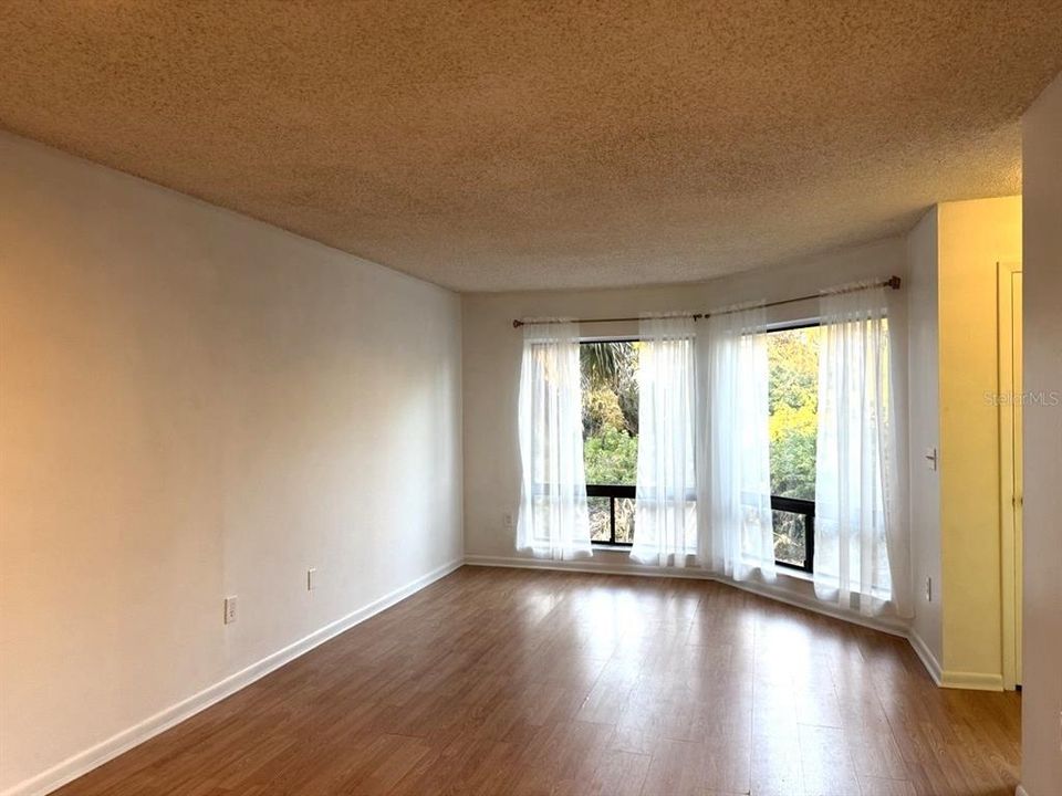 En Renta: $1,050 (1 camas, 1 baños, 642 Pies cuadrados)