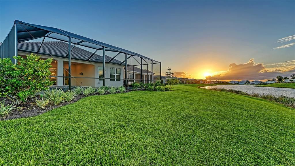 Active With Contract: $1,050,000 (3 beds, 3 baths, 2440 Square Feet)