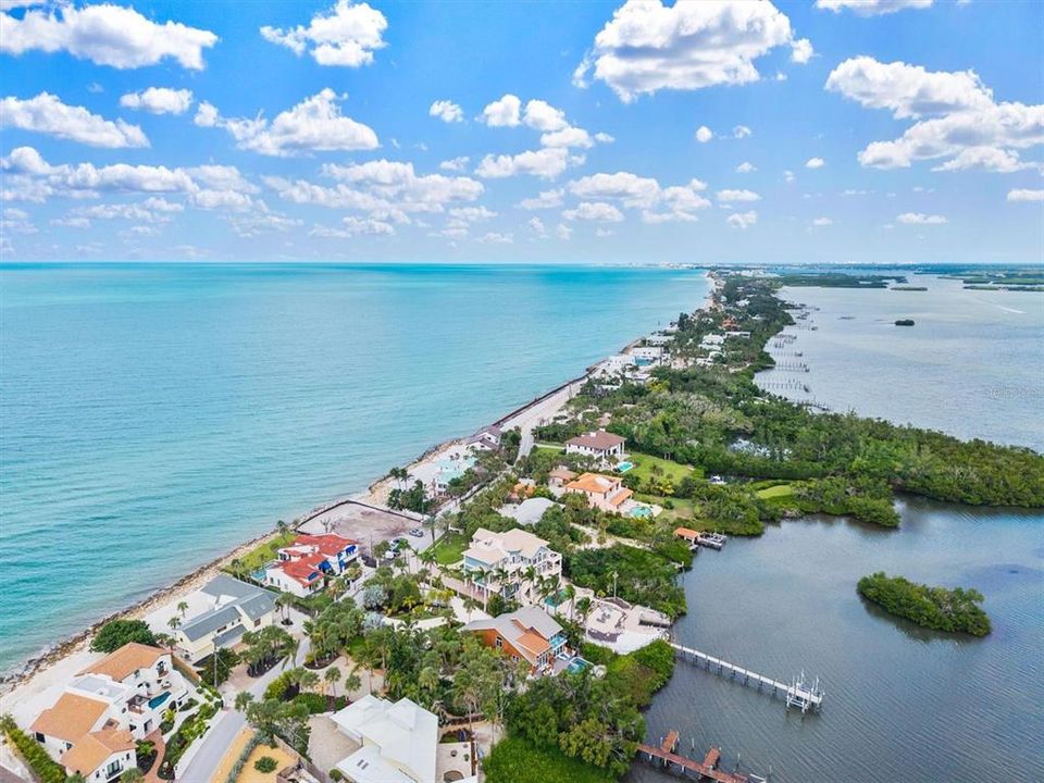 En Venta: $2,350,000 (3 camas, 3 baños, 2473 Pies cuadrados)