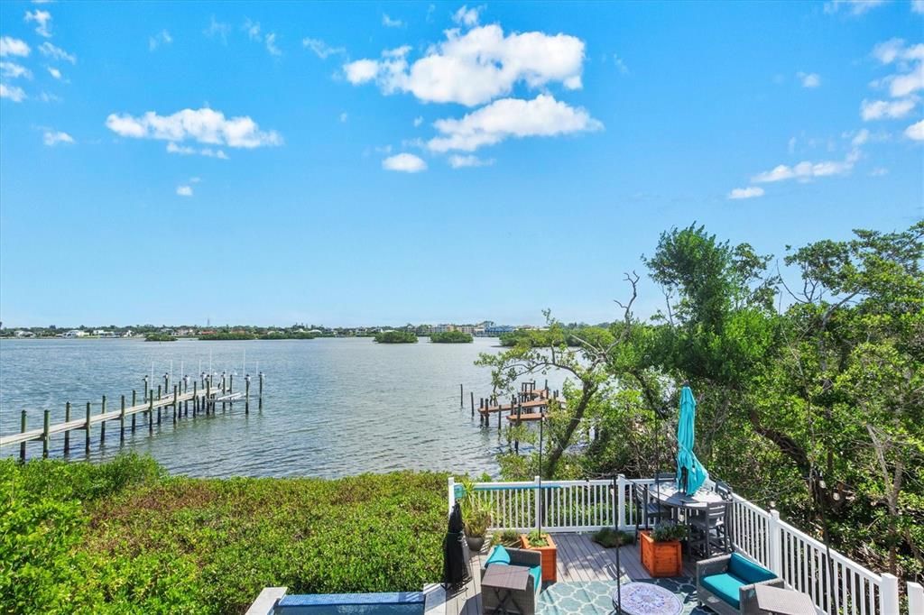 En Venta: $2,350,000 (3 camas, 3 baños, 2473 Pies cuadrados)