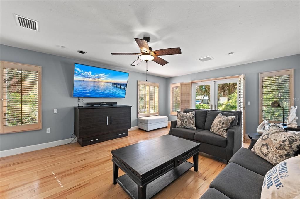 En Venta: $2,350,000 (3 camas, 3 baños, 2473 Pies cuadrados)