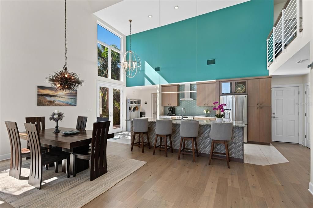 En Venta: $2,350,000 (3 camas, 3 baños, 2473 Pies cuadrados)