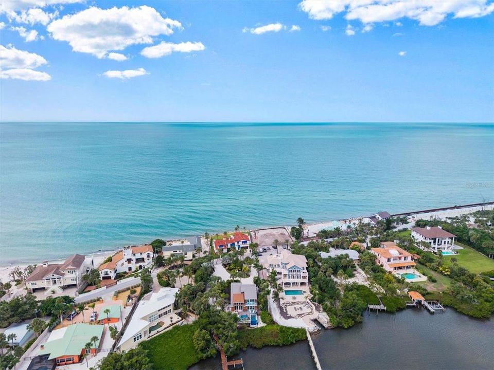 En Venta: $2,350,000 (3 camas, 3 baños, 2473 Pies cuadrados)