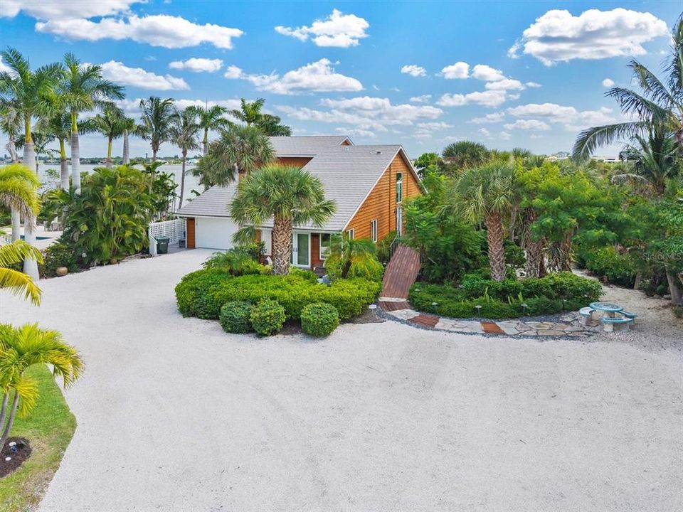 En Venta: $2,350,000 (3 camas, 3 baños, 2473 Pies cuadrados)