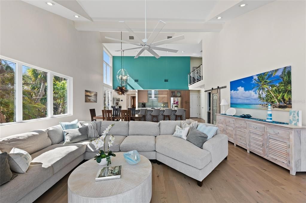 En Venta: $2,350,000 (3 camas, 3 baños, 2473 Pies cuadrados)