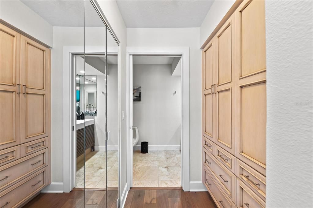 En Venta: $2,350,000 (3 camas, 3 baños, 2473 Pies cuadrados)