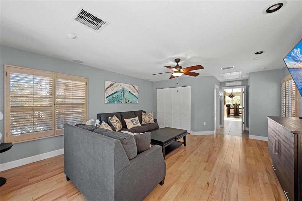 En Venta: $2,350,000 (3 camas, 3 baños, 2473 Pies cuadrados)