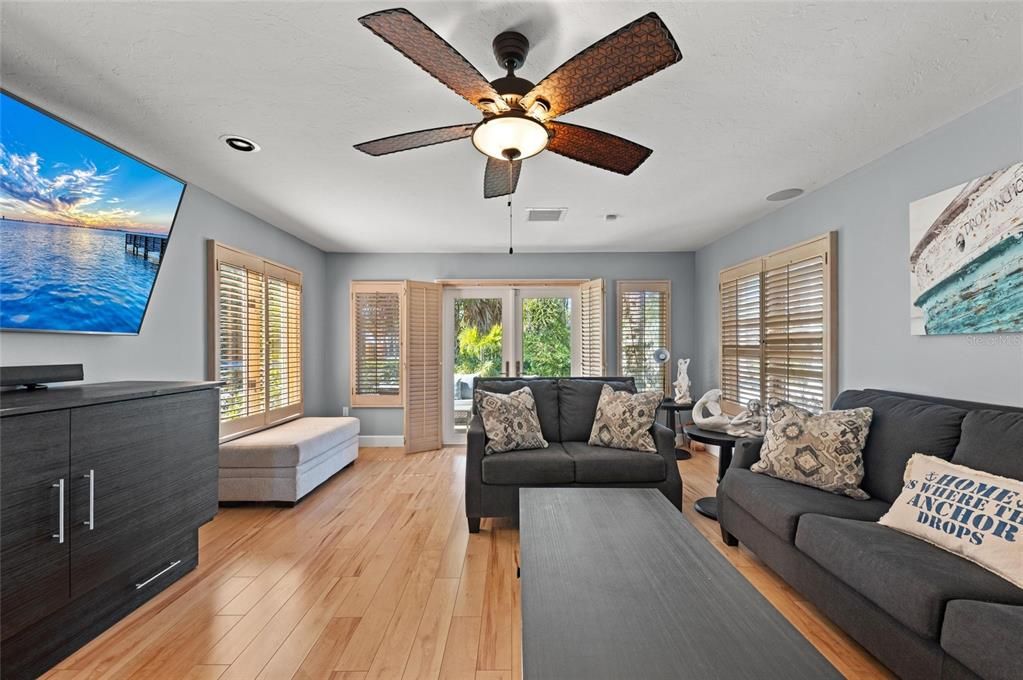 En Venta: $2,350,000 (3 camas, 3 baños, 2473 Pies cuadrados)