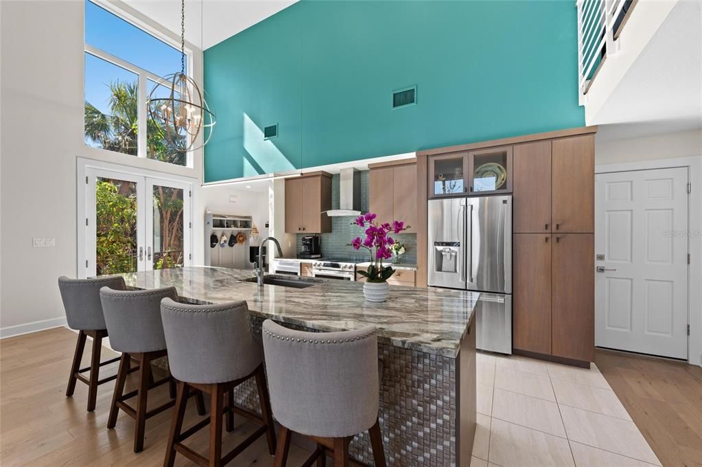 En Venta: $2,350,000 (3 camas, 3 baños, 2473 Pies cuadrados)