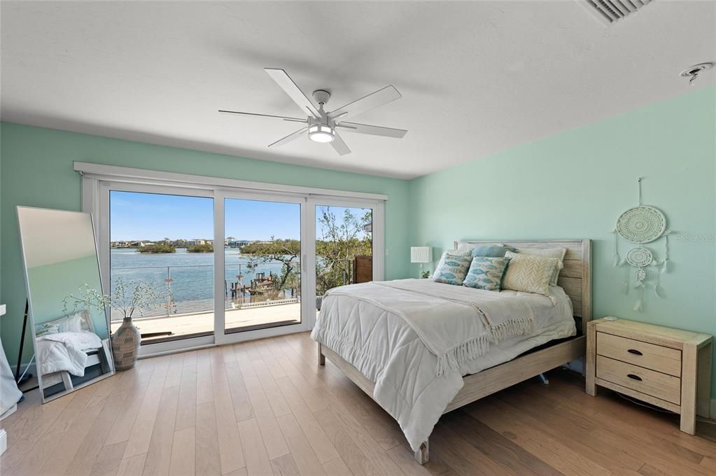 En Venta: $2,350,000 (3 camas, 3 baños, 2473 Pies cuadrados)