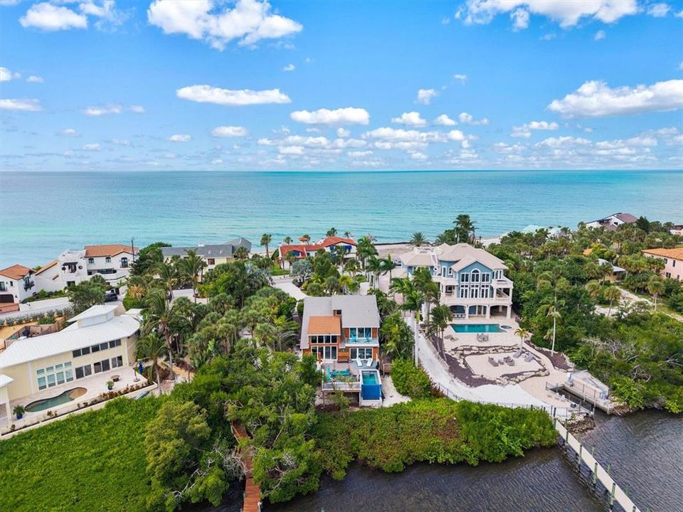 En Venta: $2,350,000 (3 camas, 3 baños, 2473 Pies cuadrados)