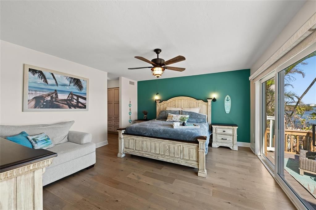 En Venta: $2,350,000 (3 camas, 3 baños, 2473 Pies cuadrados)