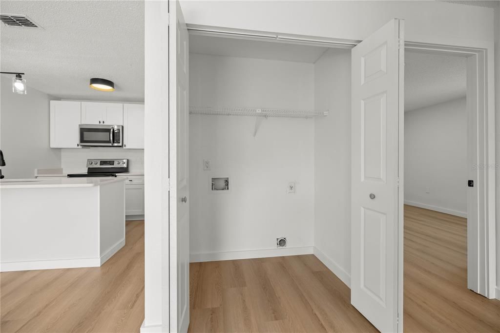 Active With Contract: $1,350 (2 beds, 2 baths, 868 Square Feet)