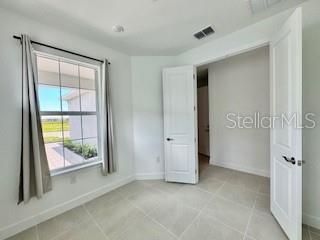 出租: $3,000 (2 贝兹, 2 浴室, 1405 平方英尺)