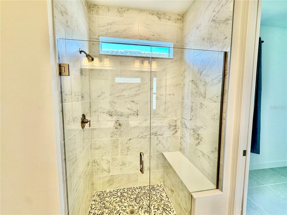 出租: $3,000 (2 贝兹, 2 浴室, 1405 平方英尺)