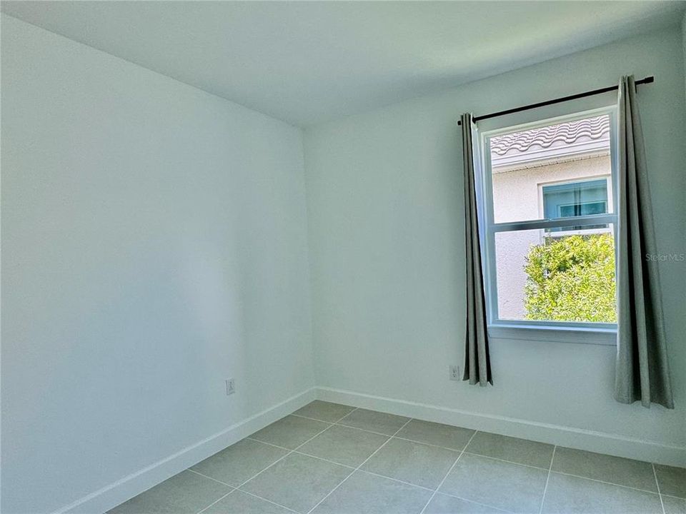 出租: $3,000 (2 贝兹, 2 浴室, 1405 平方英尺)