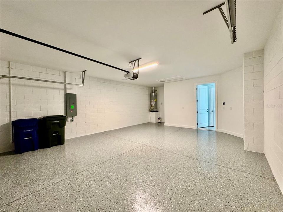 出租: $3,000 (2 贝兹, 2 浴室, 1405 平方英尺)