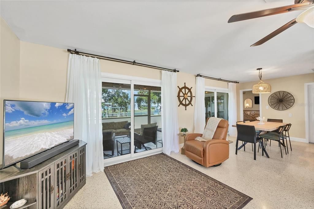 待售: $680,000 (3 贝兹, 2 浴室, 1146 平方英尺)