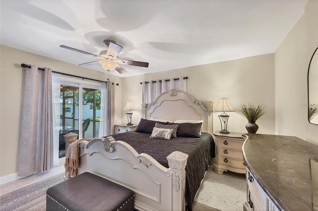 待售: $680,000 (3 贝兹, 2 浴室, 1146 平方英尺)