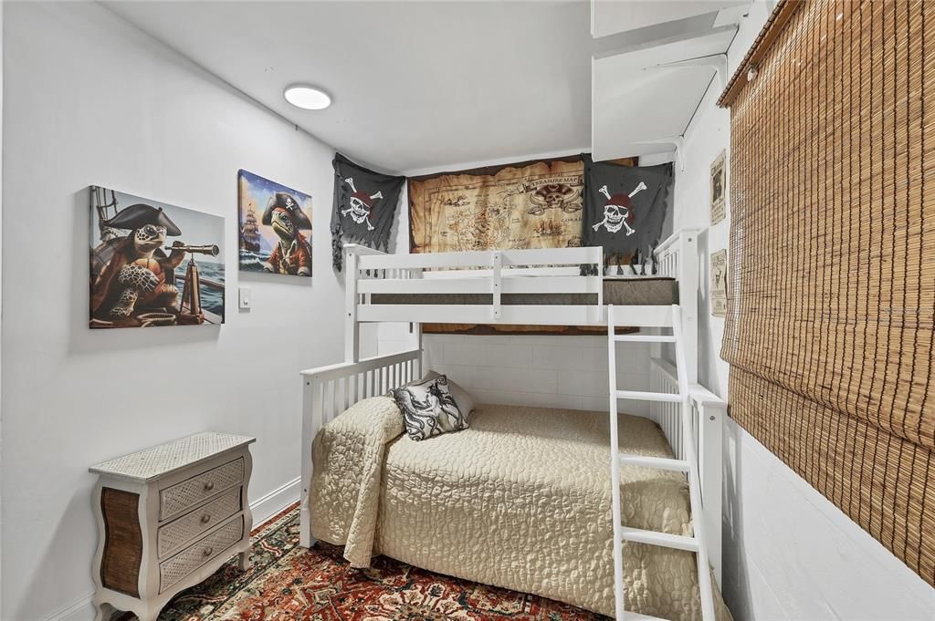 待售: $680,000 (3 贝兹, 2 浴室, 1146 平方英尺)