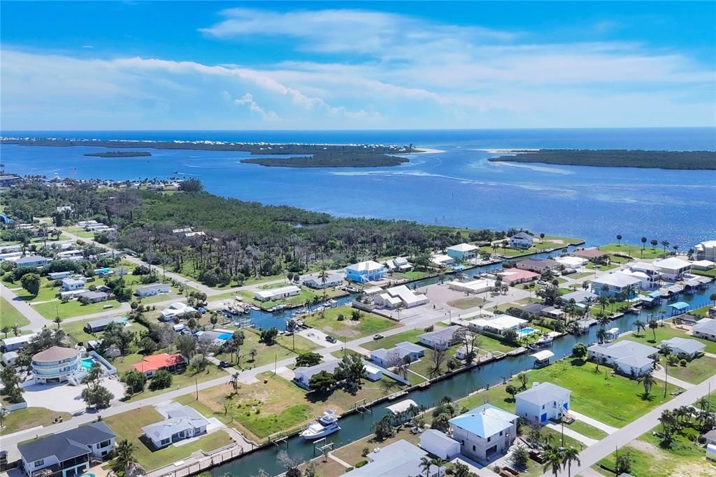 待售: $680,000 (3 贝兹, 2 浴室, 1146 平方英尺)