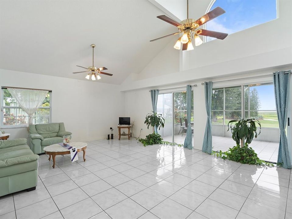 For Sale: $720,000 (5 beds, 4 baths, 2806 Square Feet)